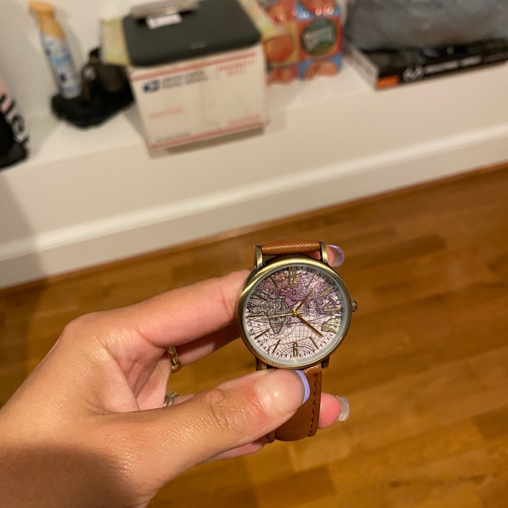 Watch - Picture 3 of 4